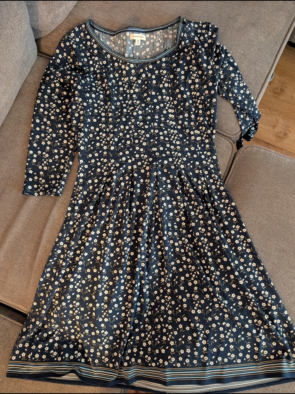 Max Studio Navy and White Floral Long-Sleeve Fit & Flare Dress - Picture 5 of 9